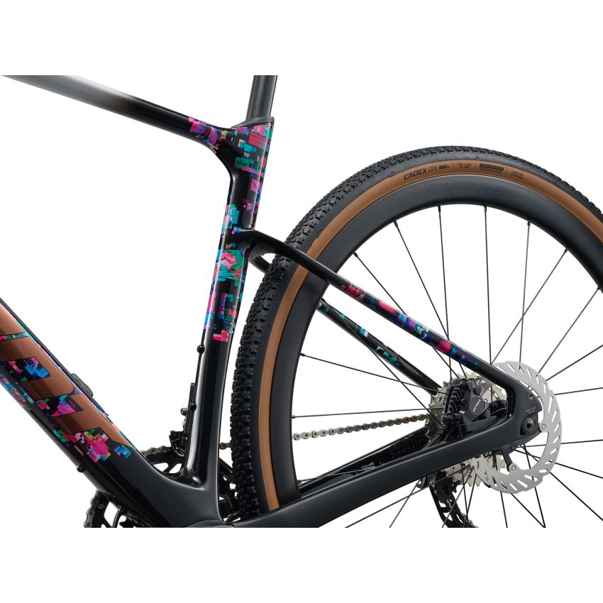 Giant Revolt Advanced 0 SE