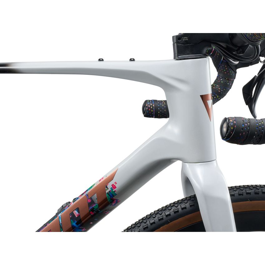 Giant Revolt Advanced 0 SE