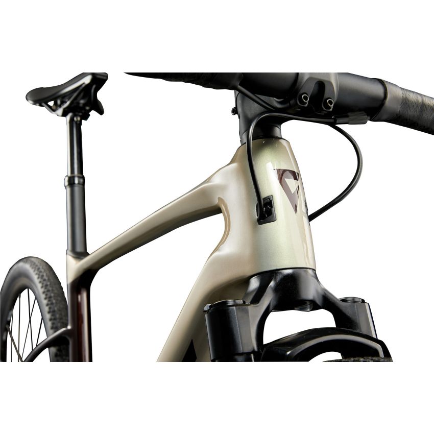 Giant Revolt X Advanced Pro 1