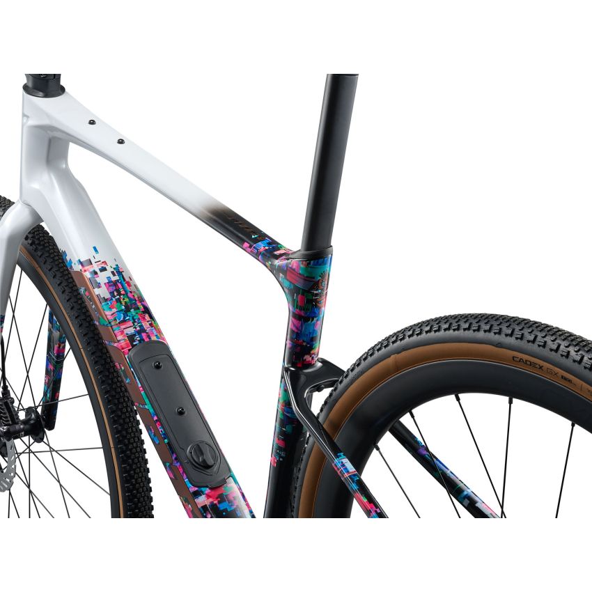 Giant Revolt Advanced 0 SE