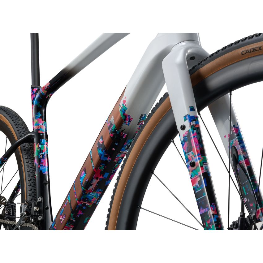 Giant Revolt Advanced 0 SE