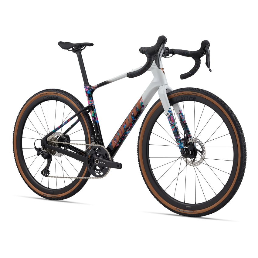 Giant Revolt Advanced 0 SE